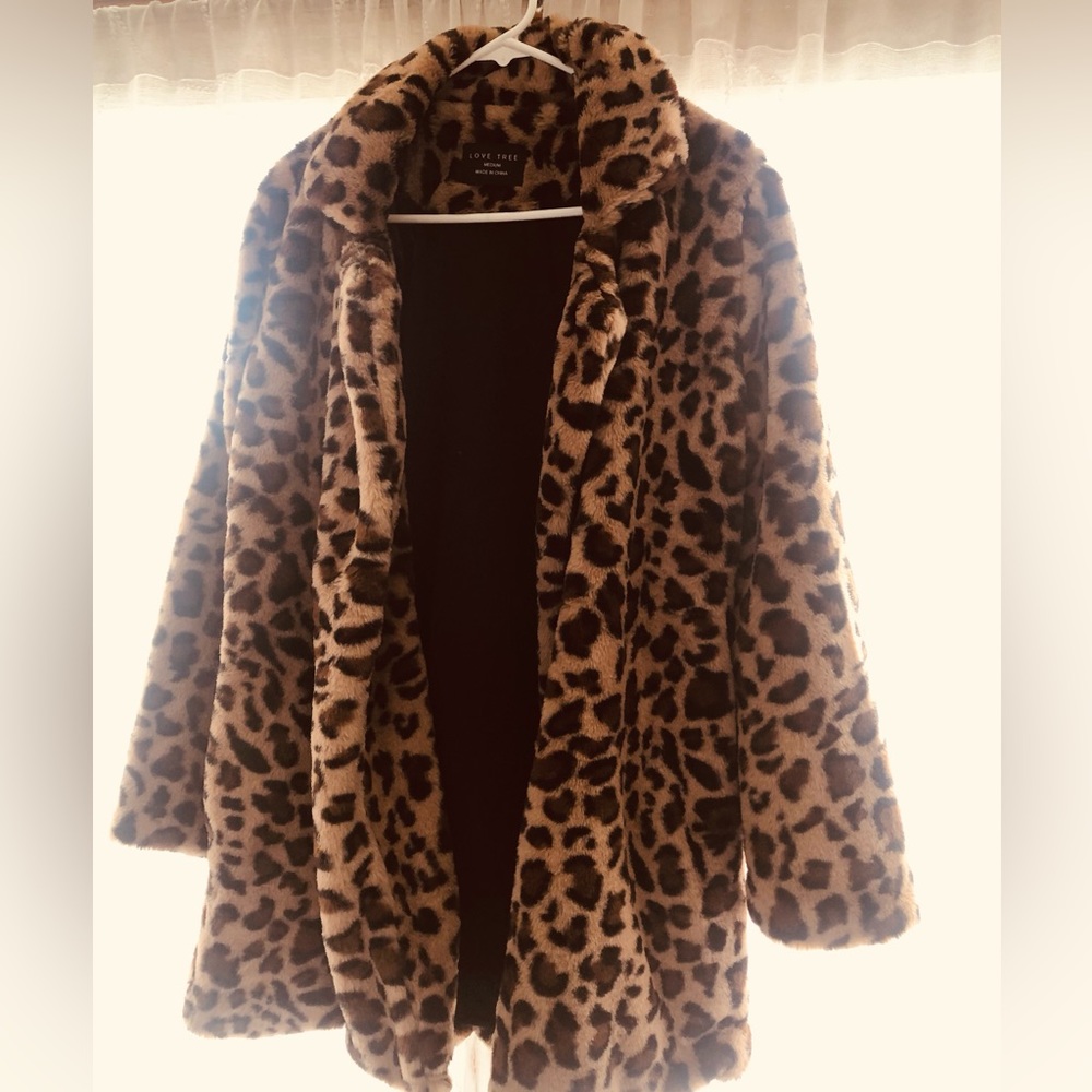 Woman’s Leopard Print faux fur Coat